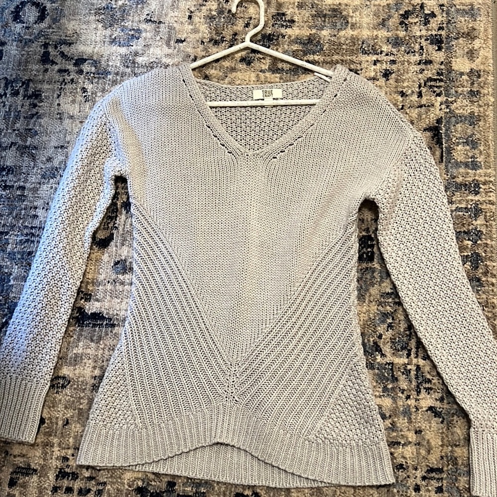 Brand: true craft  size: xs   Color:grey
